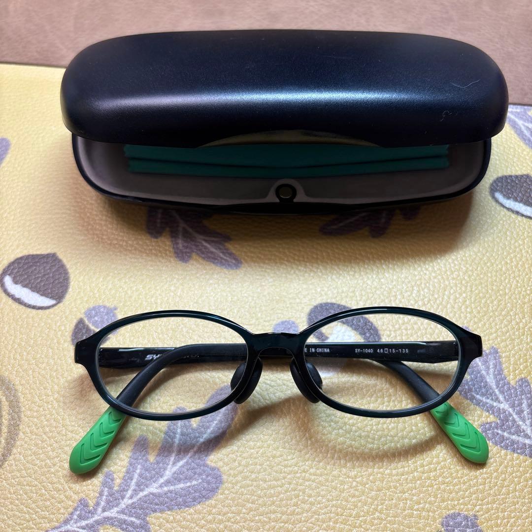 度付きメガネ ブラックフレーム クリアレンズ　瞬足