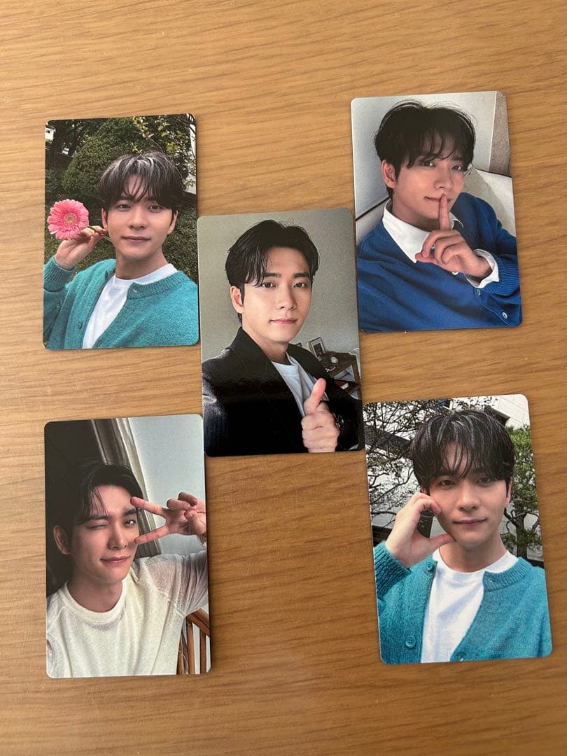 カンテオ ファンミ VIP特典 直筆サインポスターとVIP限定トレカ - メルカリ