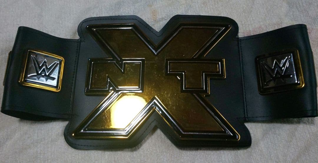 WWE WWF NXTチャンピオンベルト - メルカリ