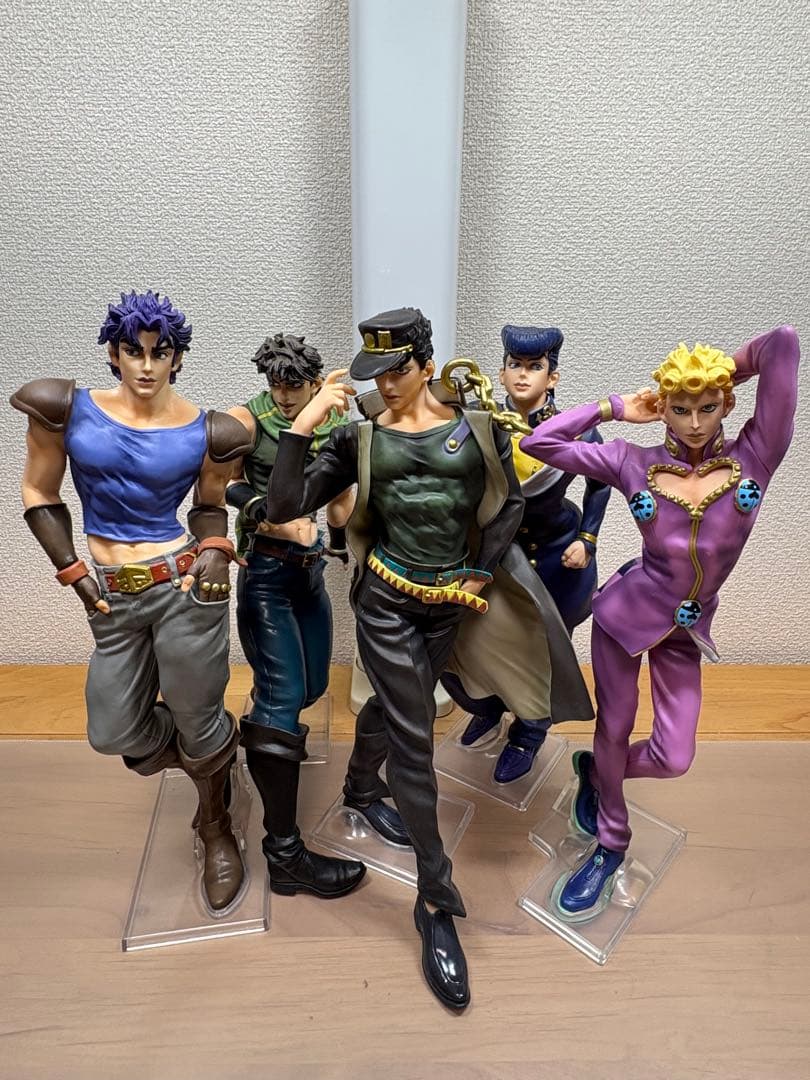 ジョジョの奇妙な冒険 フィギュア　５体　 assemble