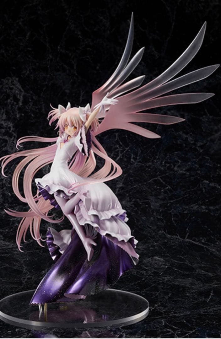 魔法少女まどか マギカ アルティメットまどか 1/8スケールフィギュア