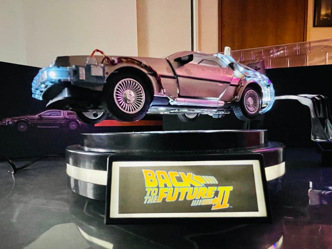 キッズロジック Magnetic Floating デロリアン 1/20