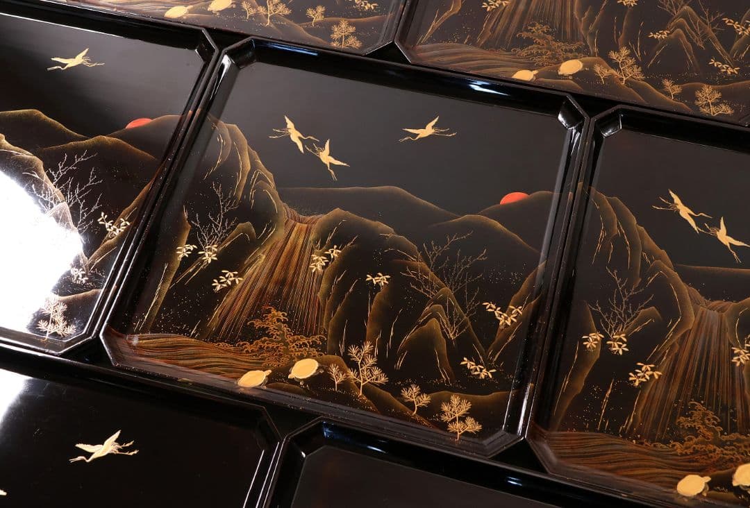 漆芸 山水松竹梅 蝋色塗硯蓋形座附膳 十客 金蒔絵 四方膳 蓬莱鶴亀