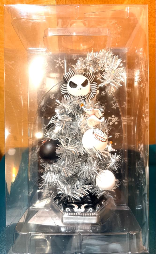 ディズニーストア　ナイトメアビフォアクリスマス　クリスマスツリーライトアップ