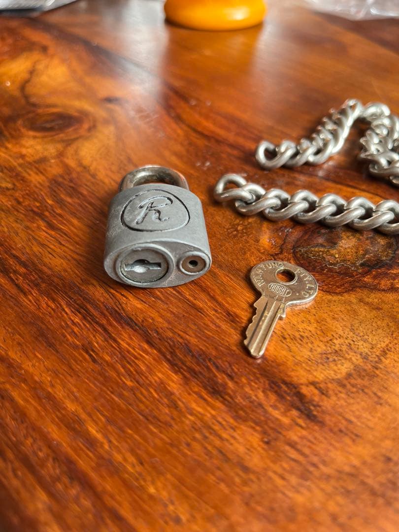 シドチェーン 本物 ラビット社 - メルカリ