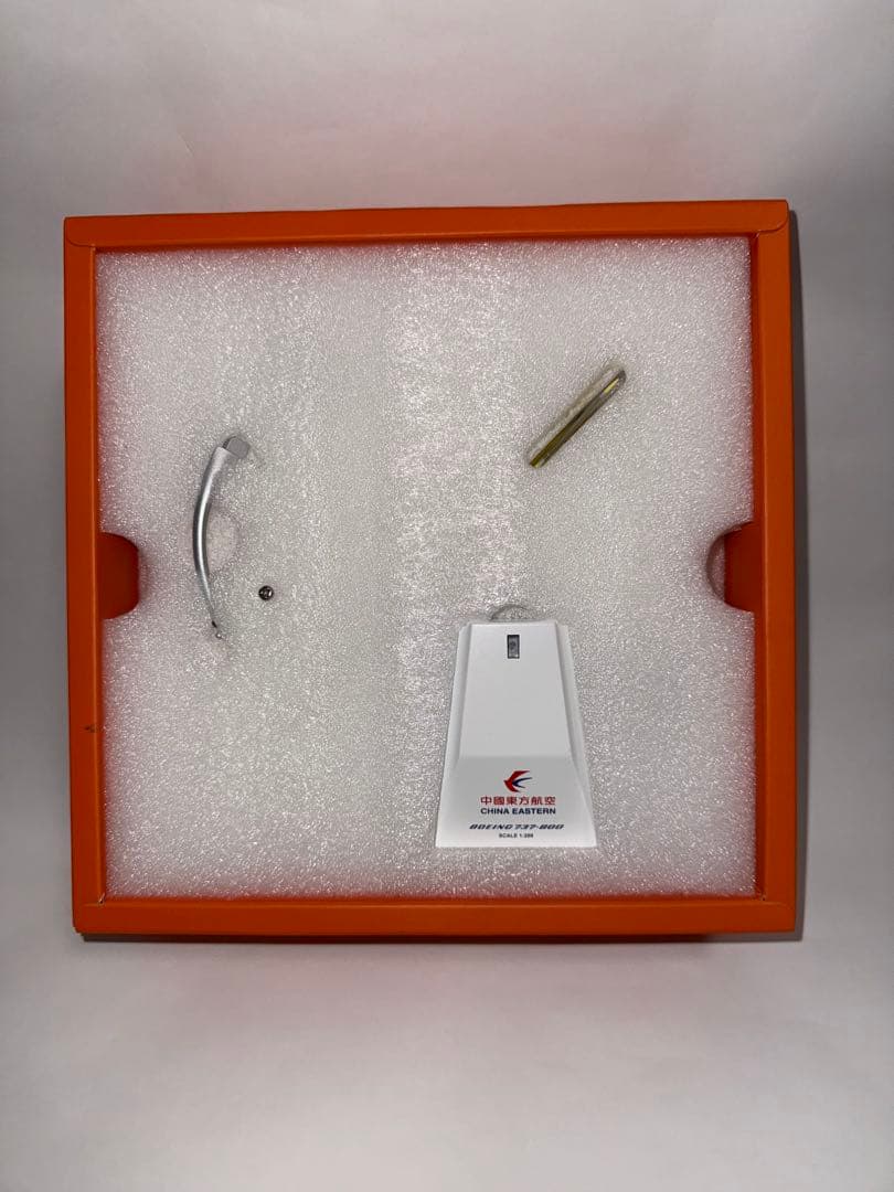 中国東方航空 B738 1/200 - メルカリ