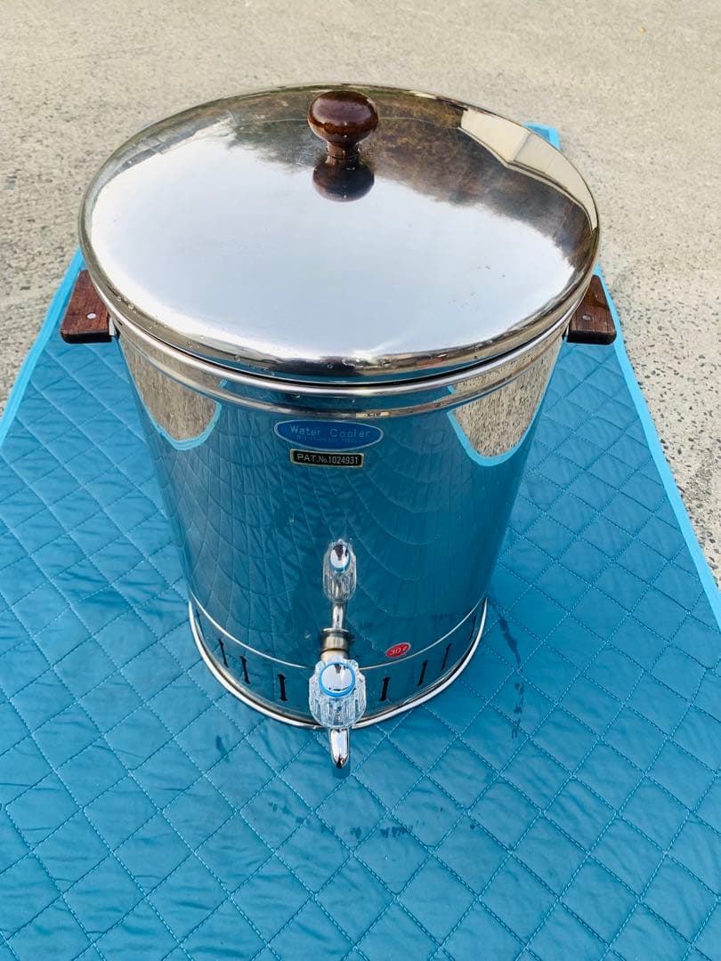 蛇口つき ウォータークーラー　蓋付き　高品質ステンレス　業務用　30リットル