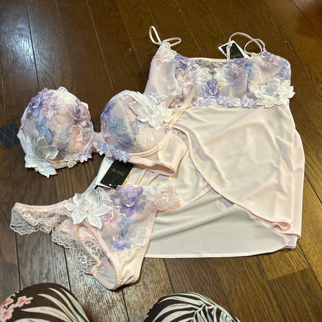 本日限りの値段です！サルートキャミソールL、ブラE75、ソングM3点セット