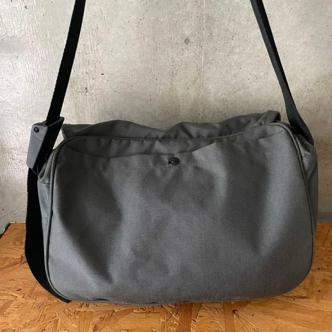 《エルベシャプリエ × アウトドアプロダクツ》 ショルダーバッグ