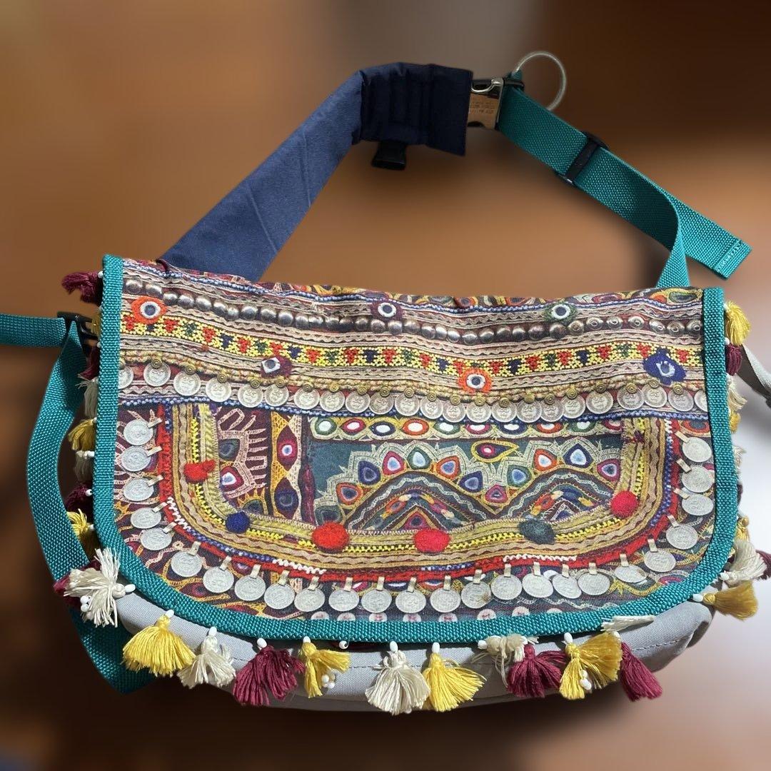 UNDERCOVER 民族装飾 転写 メッセンジャーバッグ