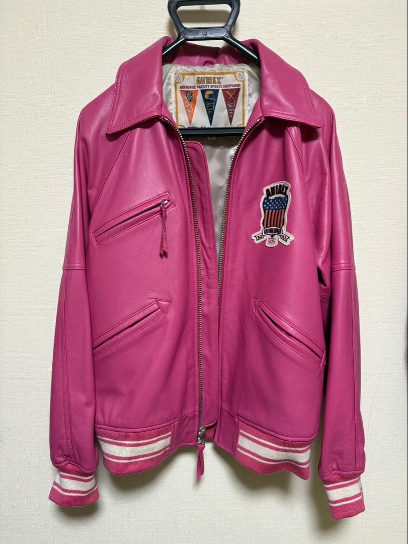 AVIREX ピンク レザージャケット Mサイズ AVIREX アヴィレックス レザー ジャケット ピンク スタジャン｜Yahoo