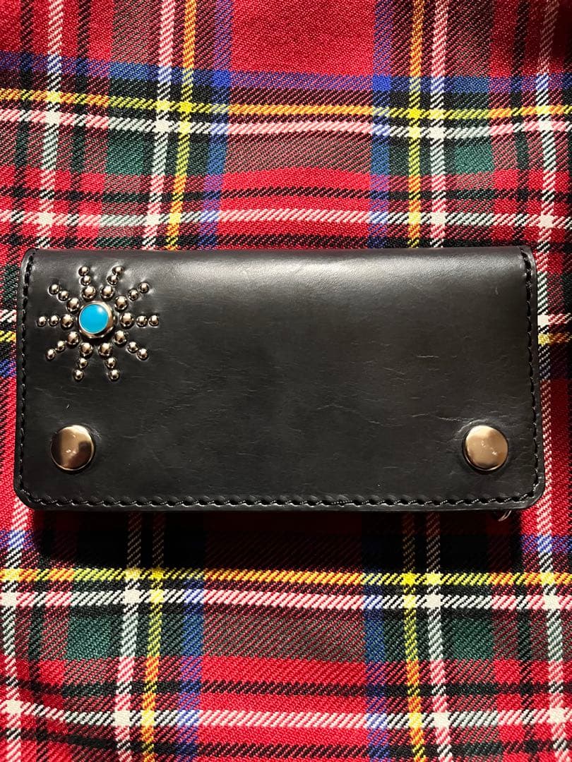 トラッカーウォレット Mサイズ サンシャインスタッズ CROSSED ARROWS ロロマシュリンクレザー スタッズ トラッカー