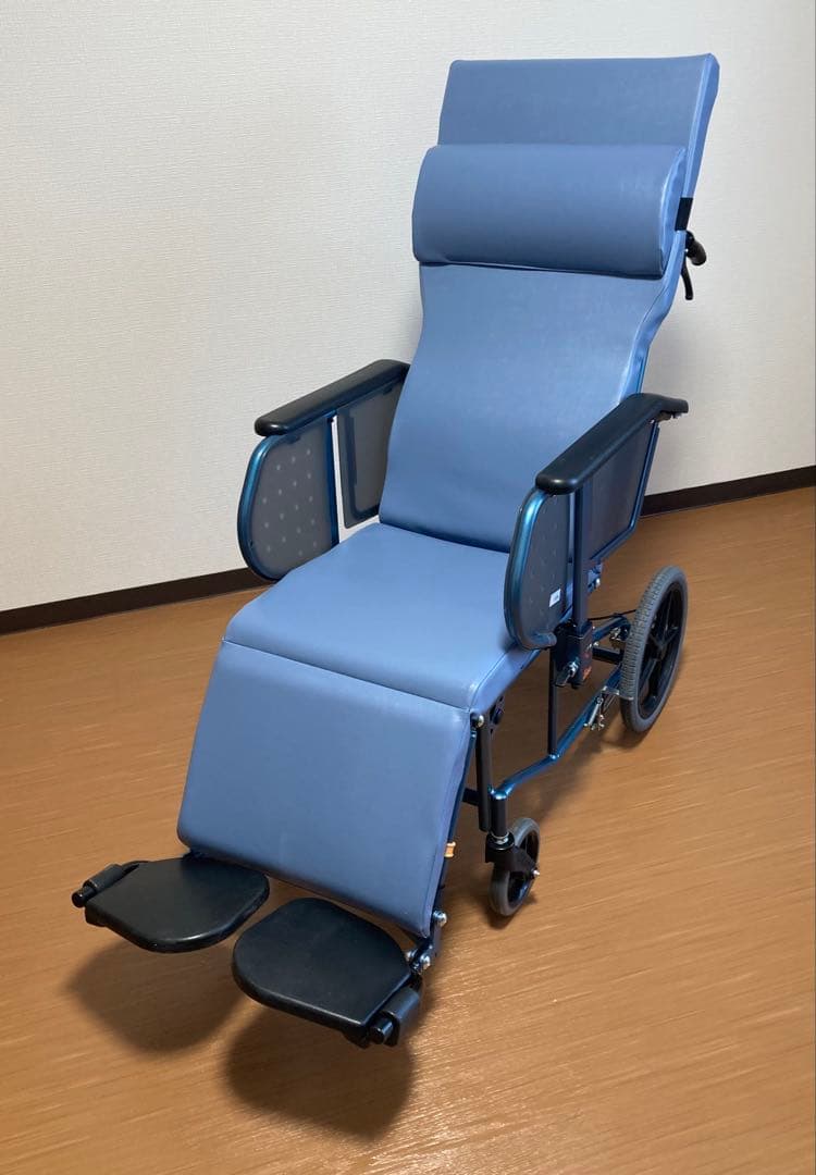 リクライニング機能付き介助用車椅子FR-11R