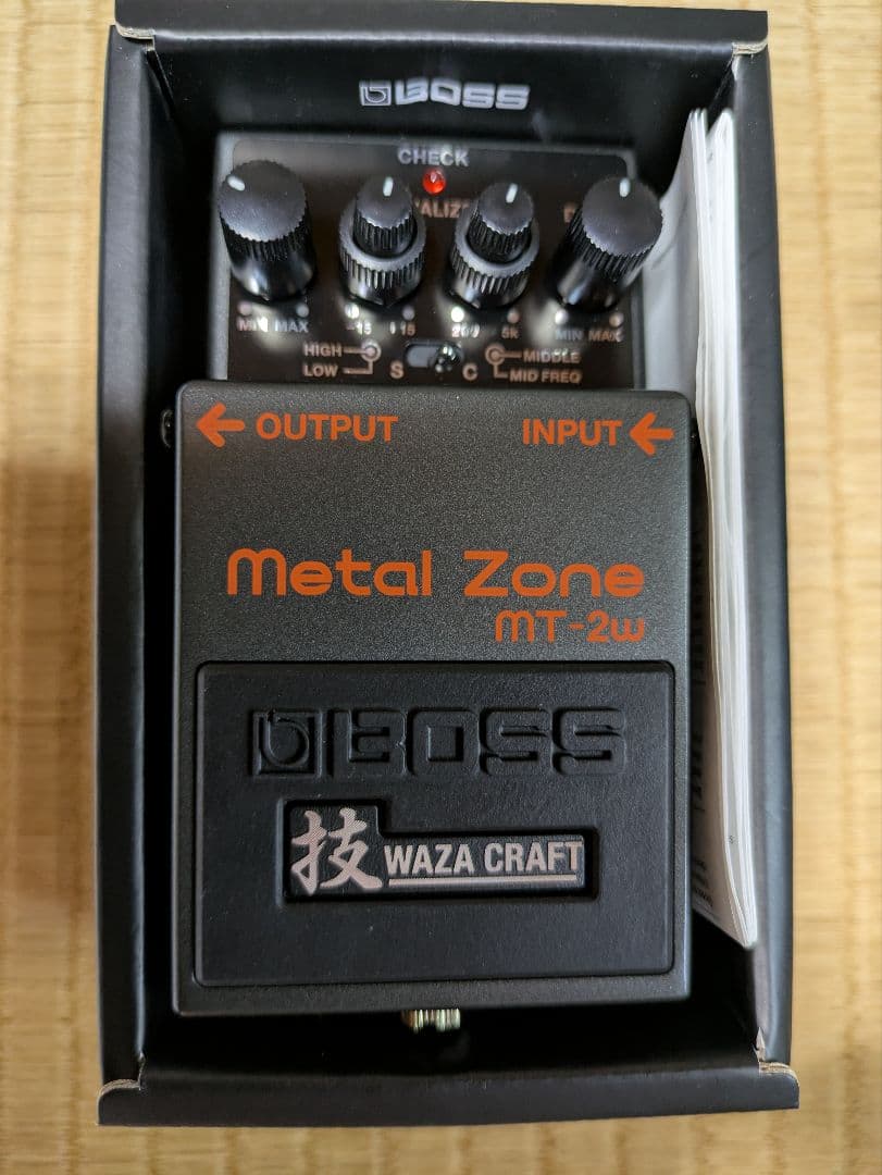 超美品 BOSS MT-2w メタルゾーン 技 MT-2W Metal Zone WAZA Craft（メタルゾーン・技クラフトシリーズ