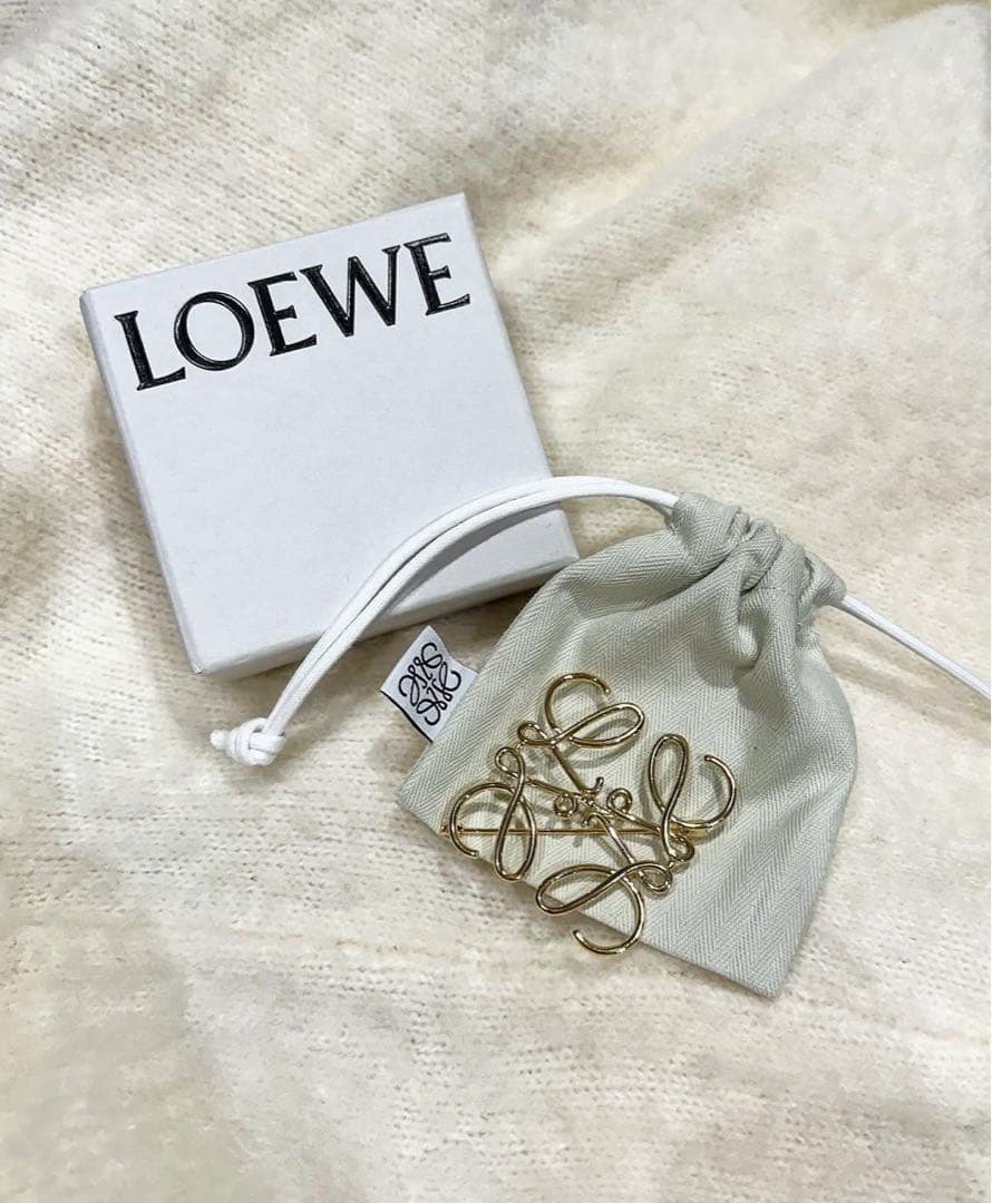 LOEWE ロエベ　アナグラム ブローチ ゴールド