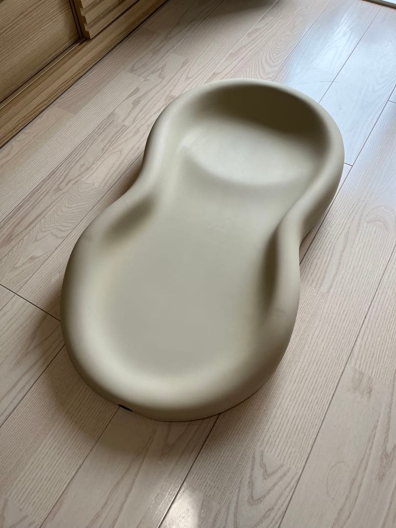 Keekaroo Peanut Changer おむつ替えマット　vanilla Amazon.co.jp: Keekaroo Peanut Changer, Vanilla by Keekaroo [並行