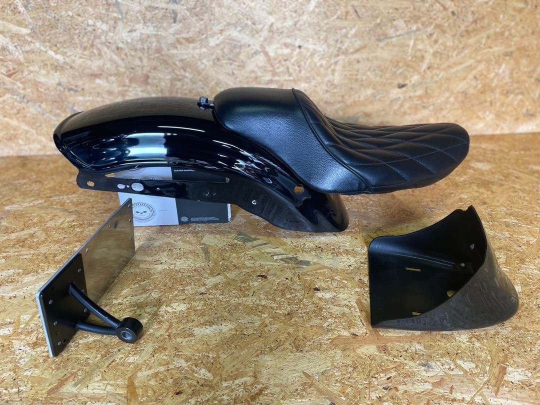ハーレーダビットソン　スポーツスター　シート＋フェンダー等セット