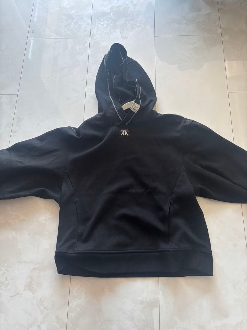 ADERERROR ブラック フード付きパーカー