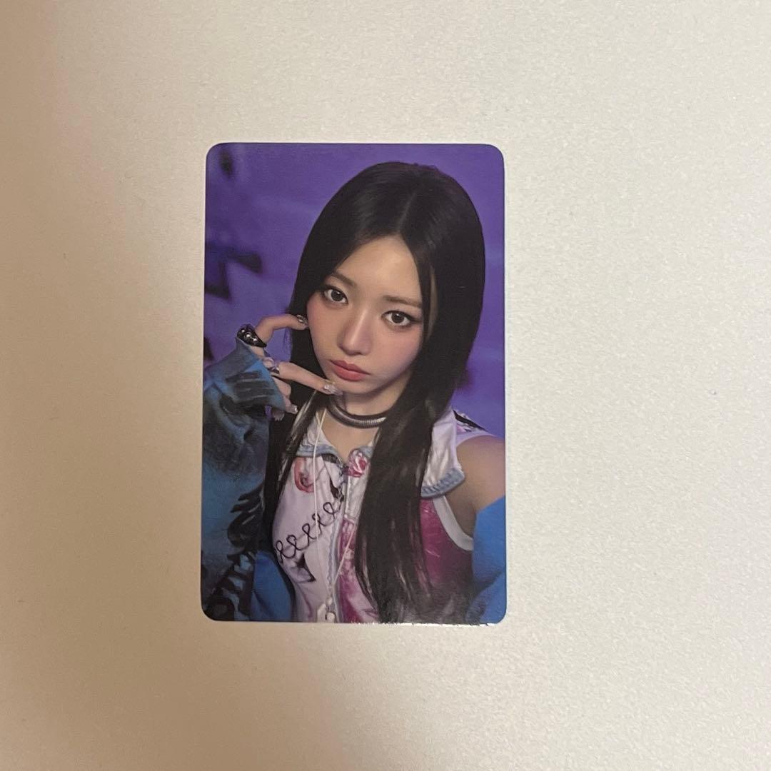 BABY MONSTER ローラ トレカ WE GO UP - メルカリ