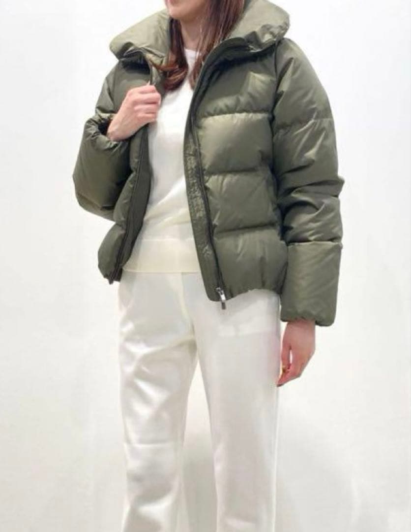 Theory 2023AW ショートダウン ネイビー - メルカリ