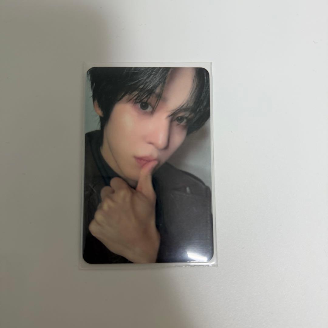 ATEEZ Hellolive ハロラ 特典 ユノ ユンホ トレカ - メルカリ