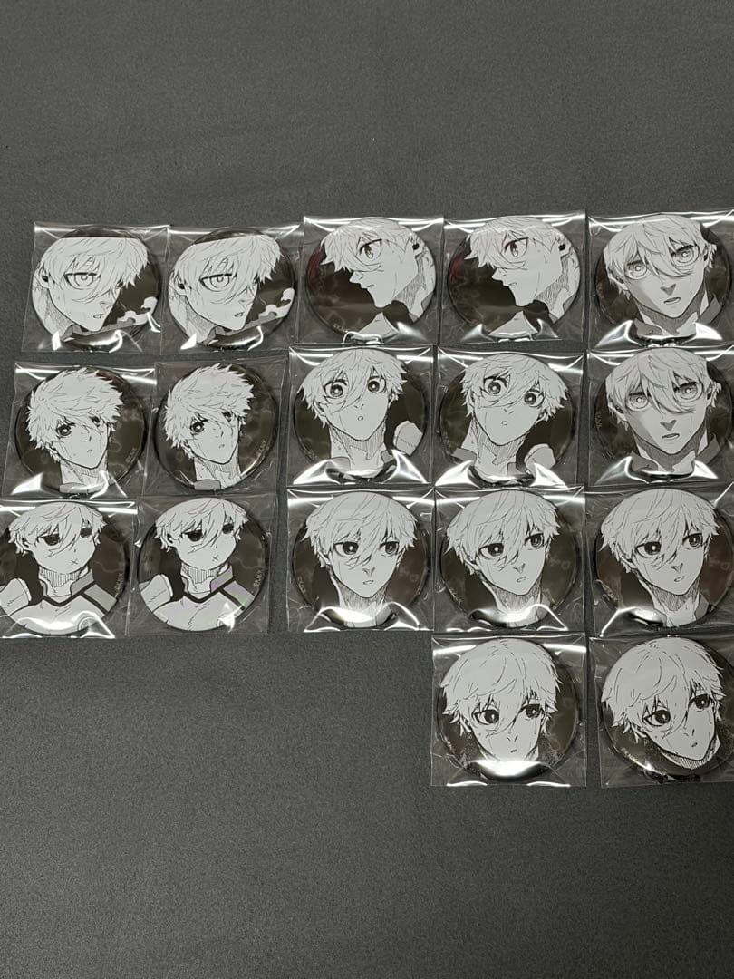 ブルーロック展 凪誠士郎 缶バッジ まとめ売り - メルカリ