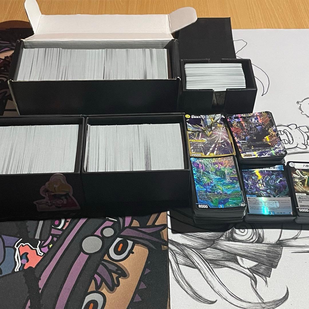 デュエマ　引退品・まとめ売り 光り物 約2000枚 デュエマ 引退品 ノーマル大量まとめ売り 約2600枚以上 - メルカリ
