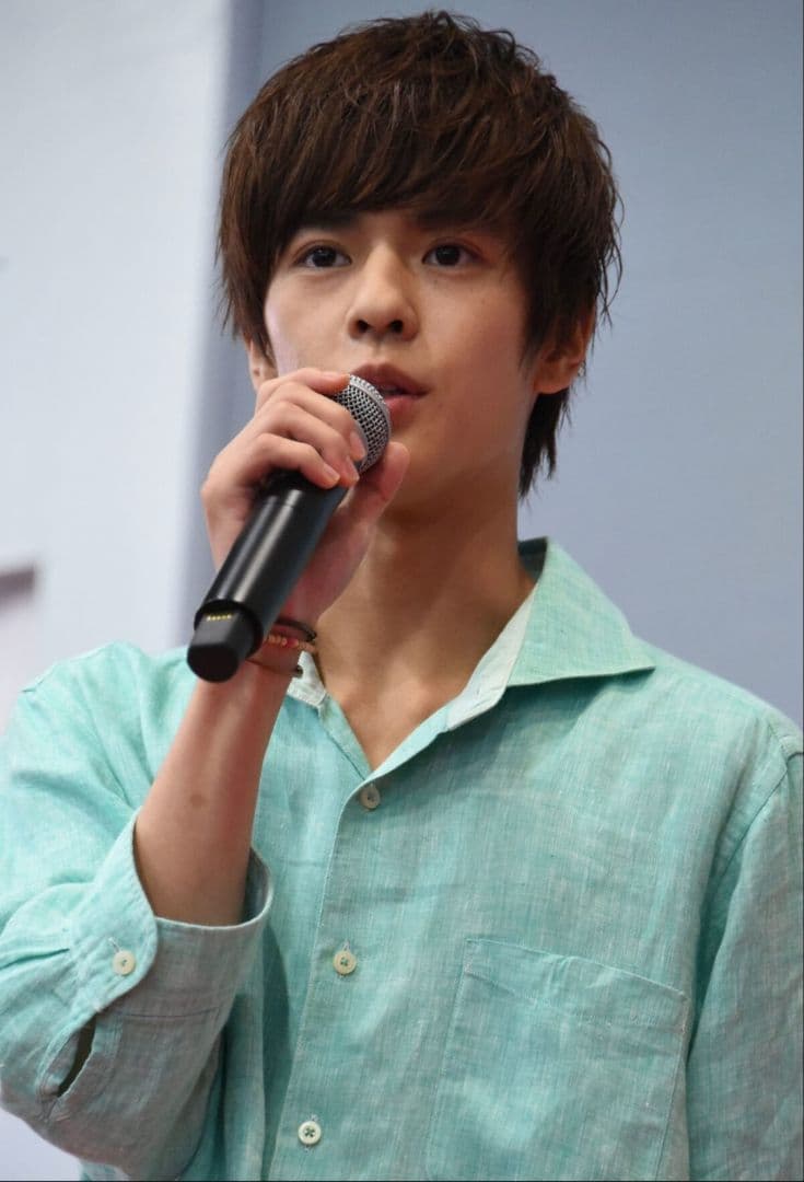 希少】 常磐ソウゴ 着用 衣装 シャツ 同型同色 XLサイズ - メルカリ