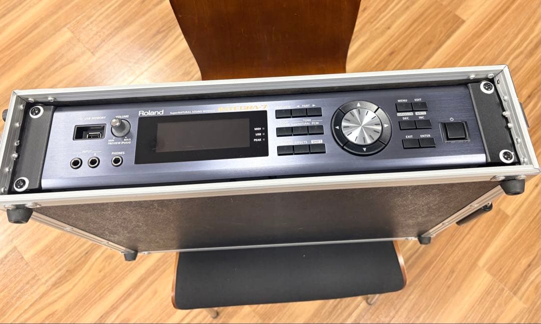 Roland INTEGRA-7 ジュラルミンケース付き