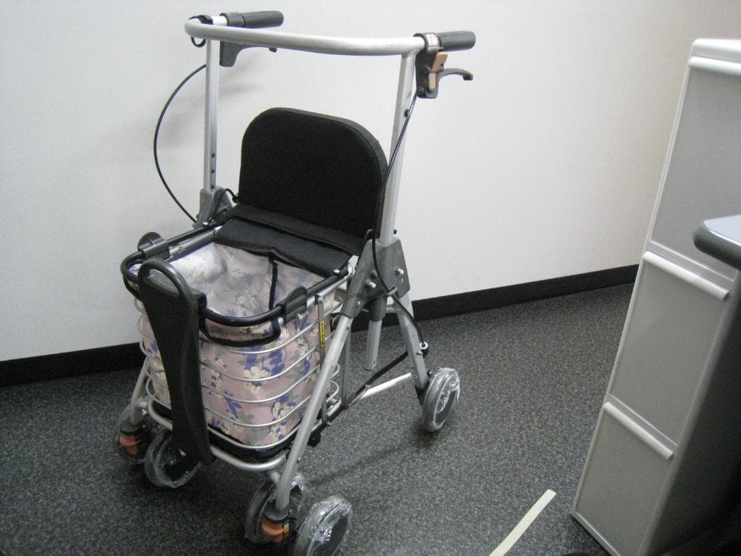 幸和製作所 テイコブ リトルワゴン WAW07 歩行車　①