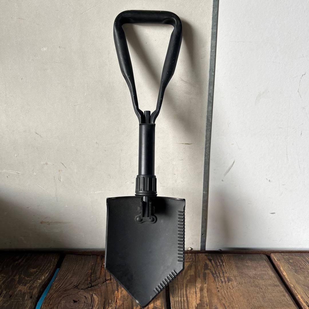米軍放出品 3つ折り シャベル フォールディングスコップ キャンプ