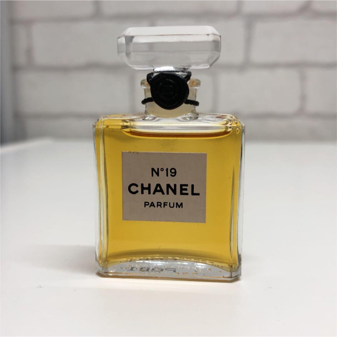 シャネル N°19  PARFUM 香水 7.5ml