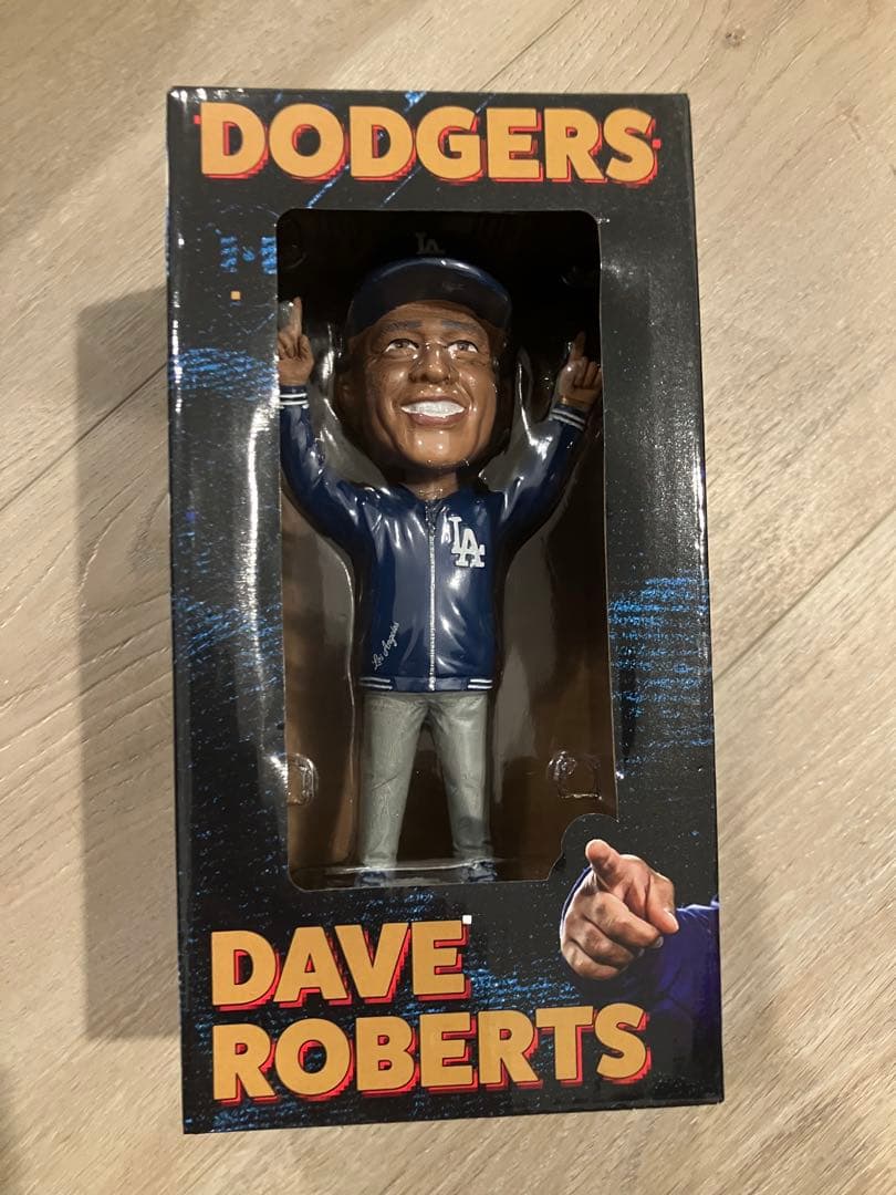 ドジャース Dave Roberts デイブ・ロバーツ監 ボブルヘッド未開