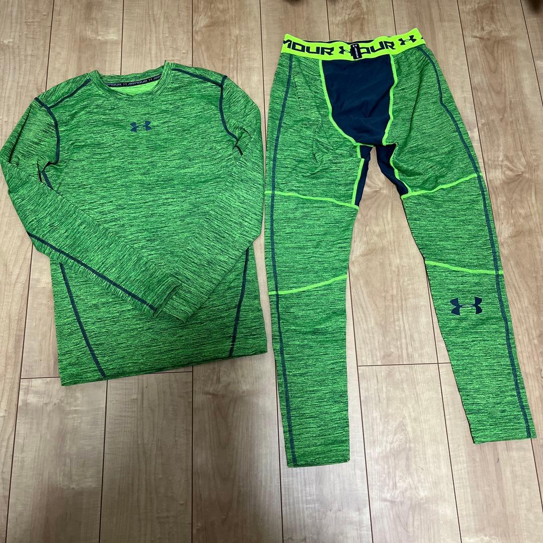 美品　アンダーアーマー　インナーセットアップ
