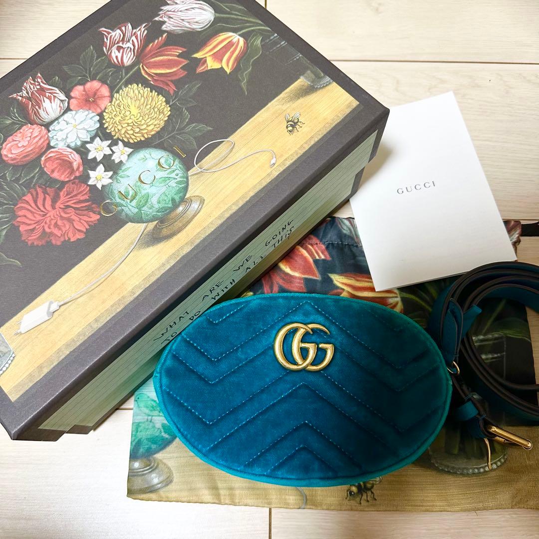 GUCCI　ベルトバッグ　グッチ　GGマーモント　ベルベット　グリーン