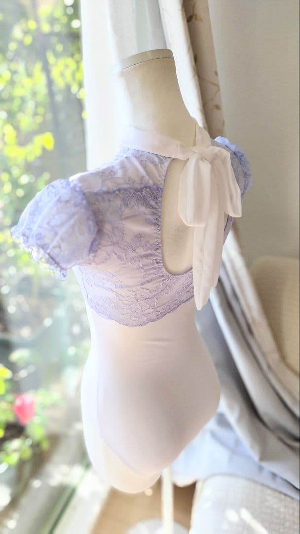 Ｓ～Ｍ／シンデレラのドレス風、アイスブルーのチョーカーリボン娘役レオタード白