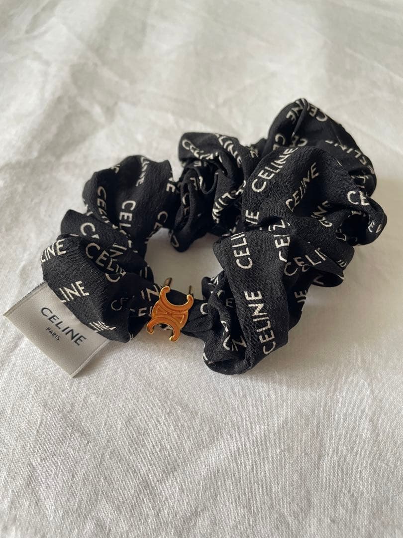 CELINE ロゴ入りサテンシュシュ ブラック