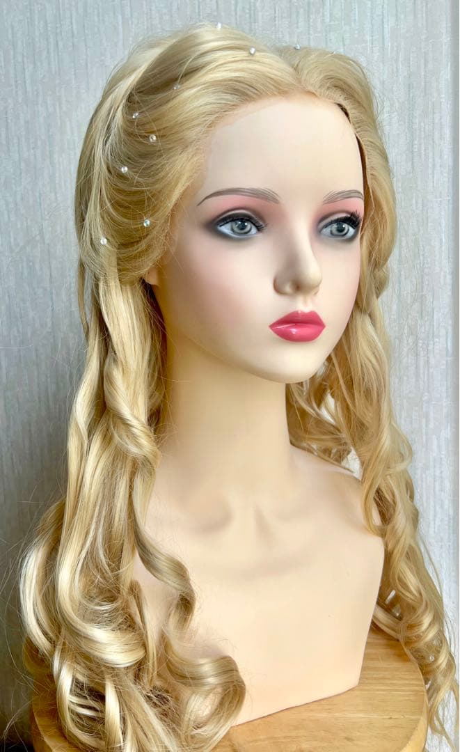 実写シンデレラ ウィッグ ディズニー - メルカリ