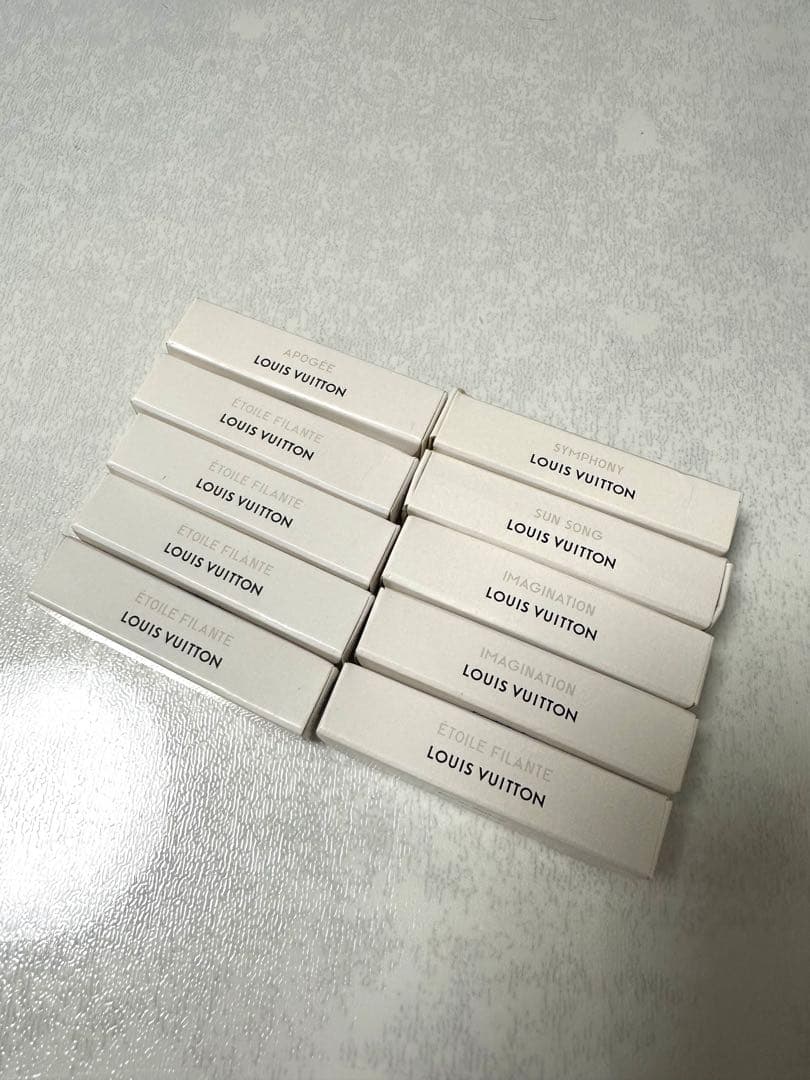 LOUIS VUITTON ミニ香水セット10本