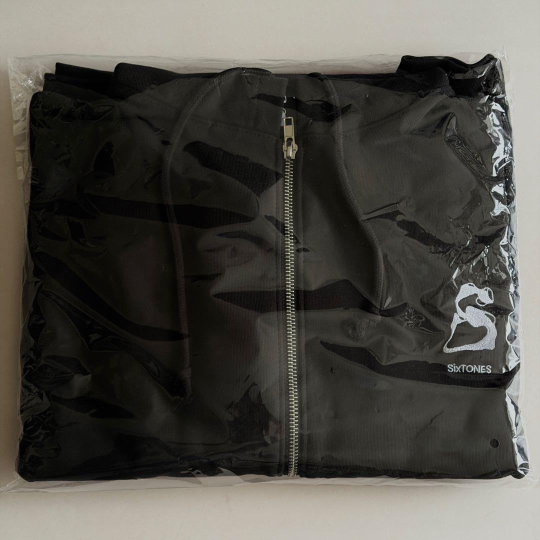 SixTONES MILESixTONES ジップアップパーカー