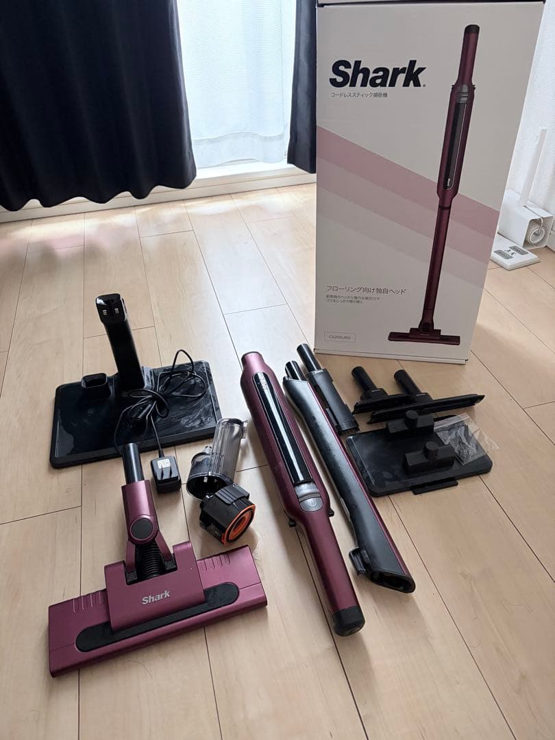 ange.222  SHARK コードレスクリーナーCS200JRD
