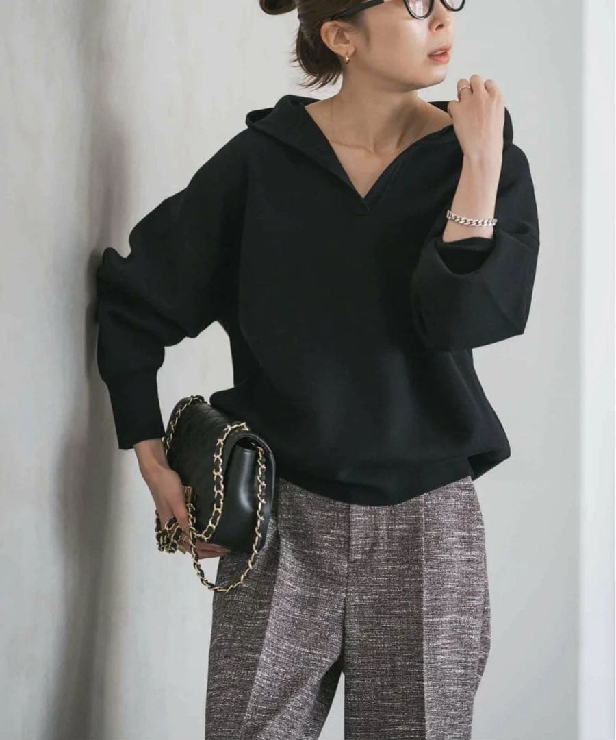 【新品】NOBLE 接結タック編みフードプルオーバー　ブラック