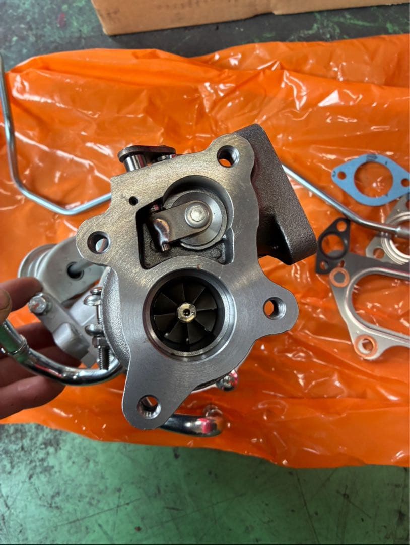 エブリイ DA64W リビルトターボタービン 未使用品ガスケットボルト類