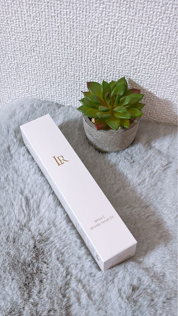 ララビュウ ホワイトC リンクルセラムEX 〈美容液〉58g