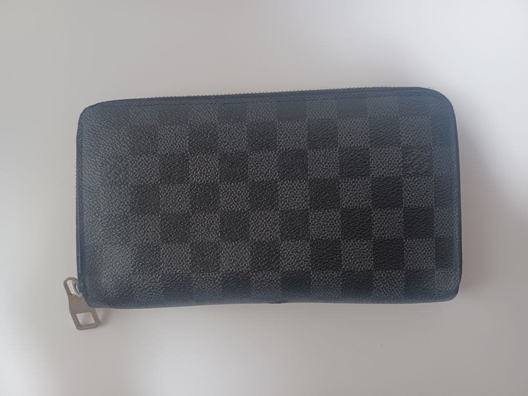 E*t様 ルイヴィトン ダミエ 長財布 グラフィット ジッピーオーガナイザー 黒