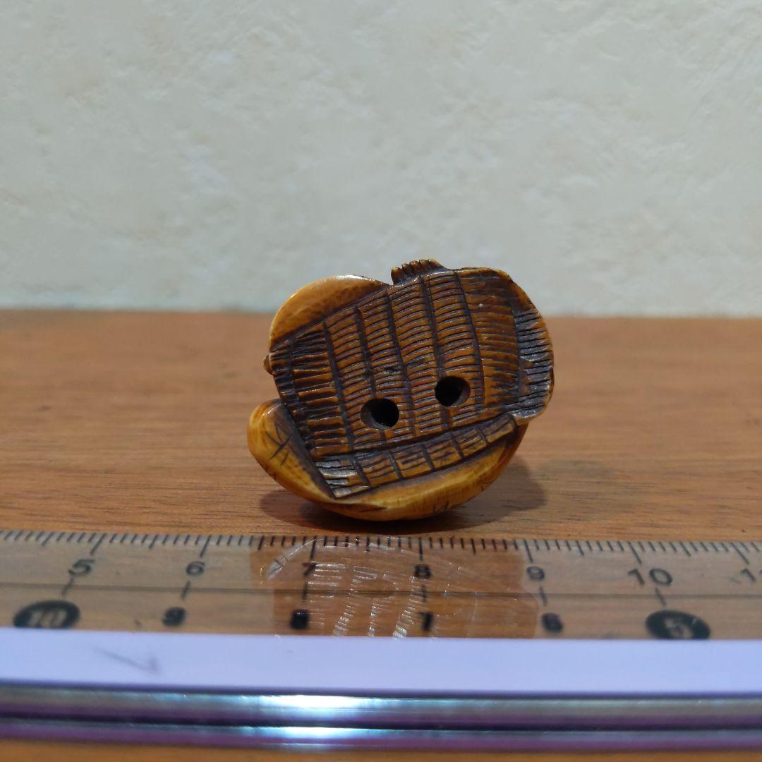 時代提げ物 人物根付 天然素材 【桶職人】高さ約2.7cm重さ約12g