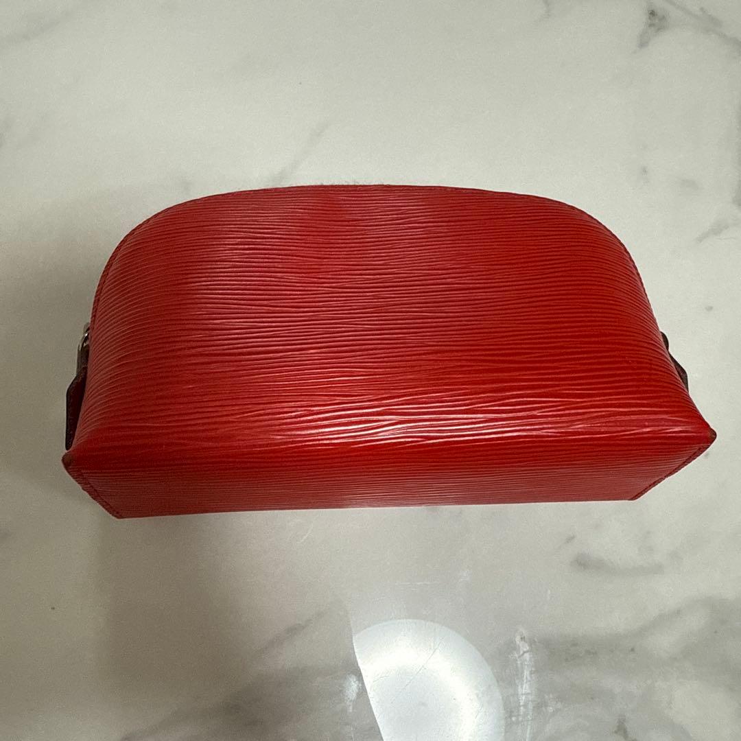 Louis Vuitton エピレザー ポーチ レッド
