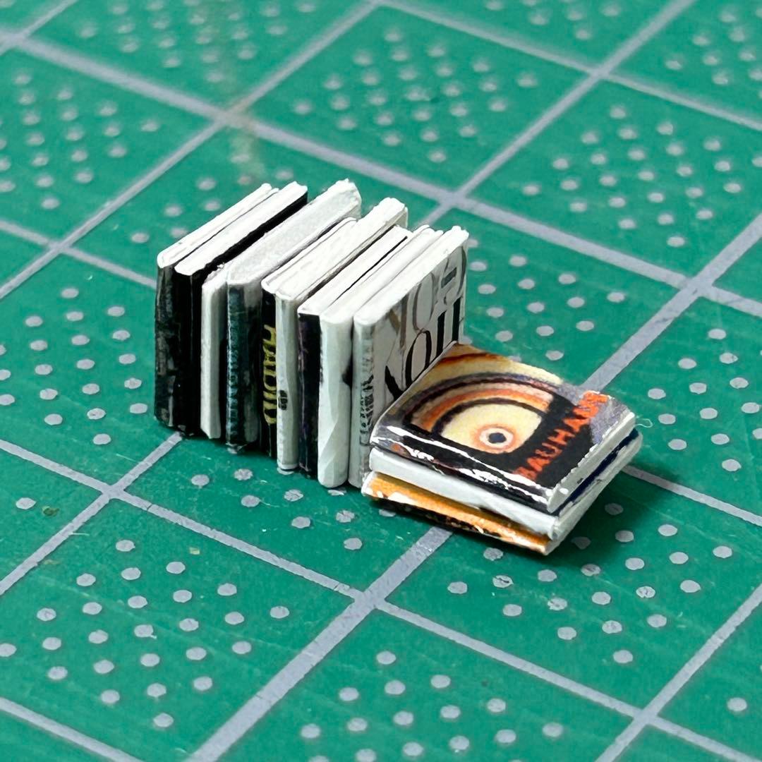 1) 【30個】ランダム、模型用添景【本/雑誌】1:50模型 建築模型