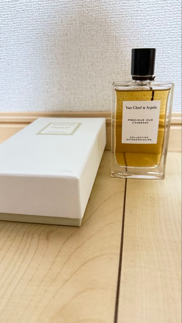 【国内販売なし】 VanCleef&Arpels Precious Oud箱付き