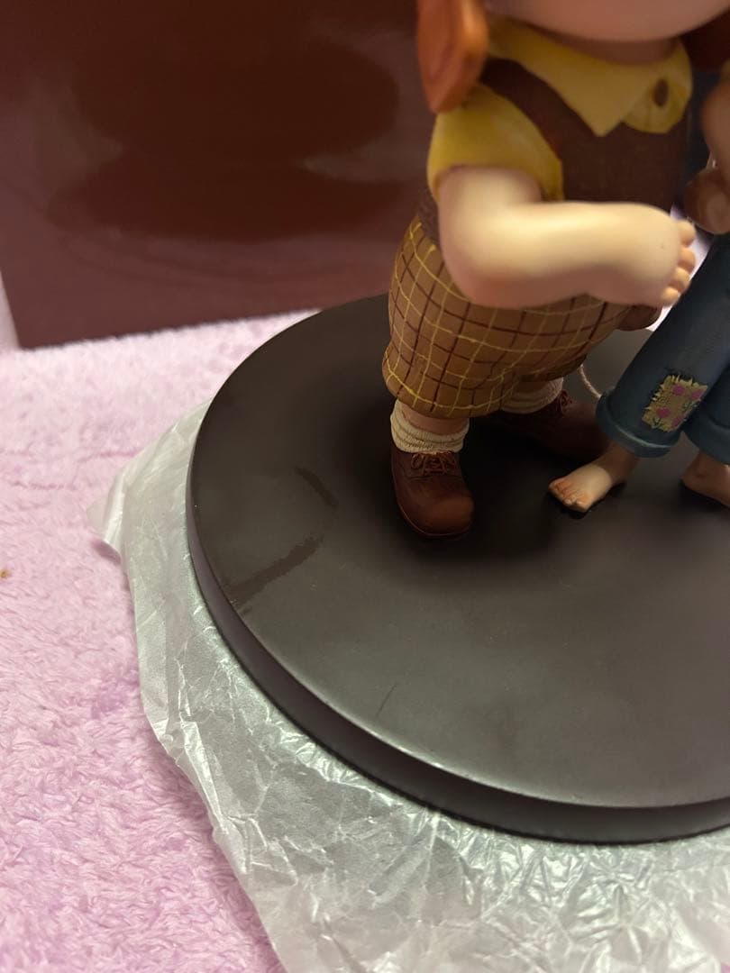 カールじいさんの空飛ぶ家 カール エリー 幼少期 フィギュア レア